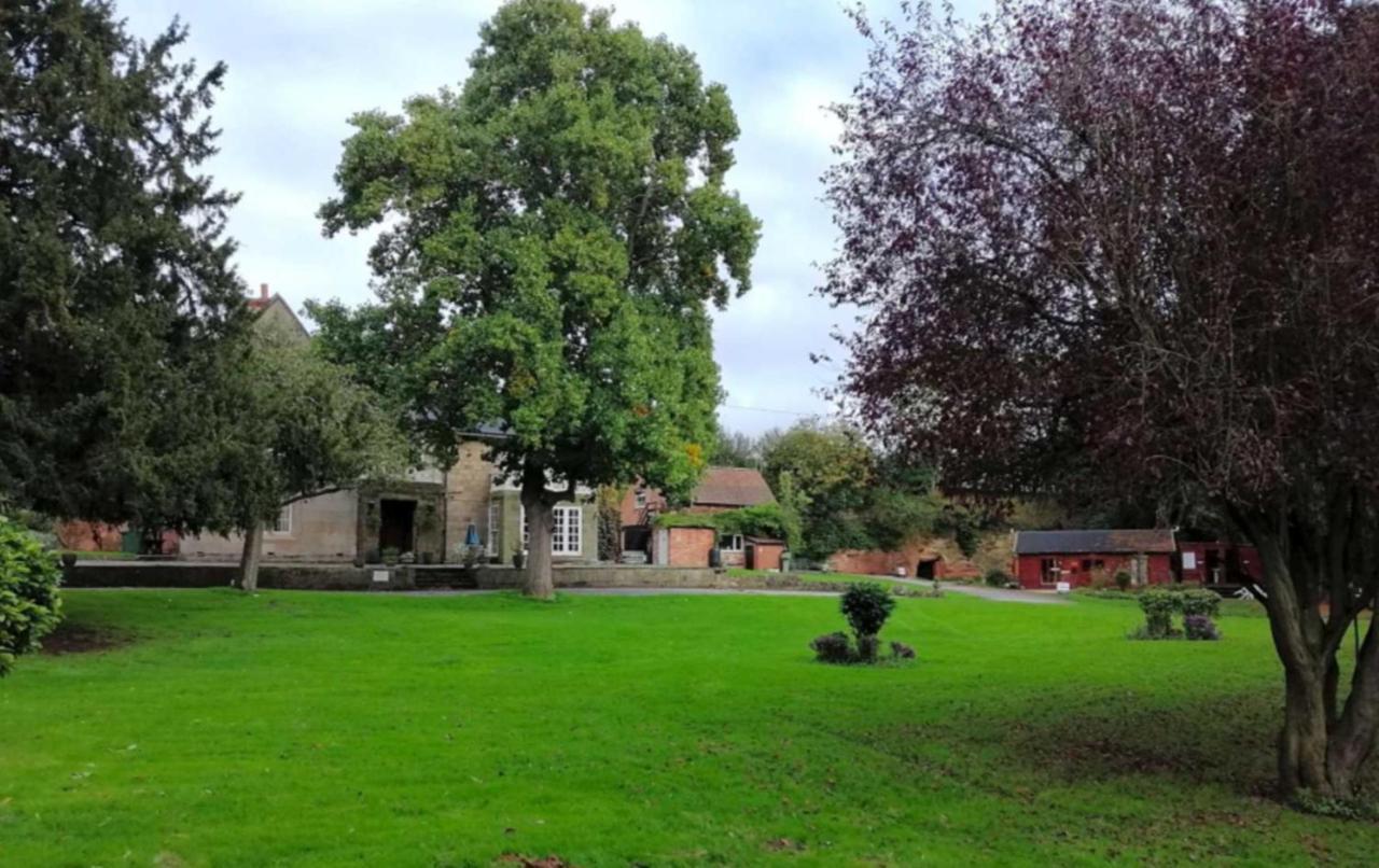 Impeccable 1-Bed House In Retford Close To A1 Exterior photo