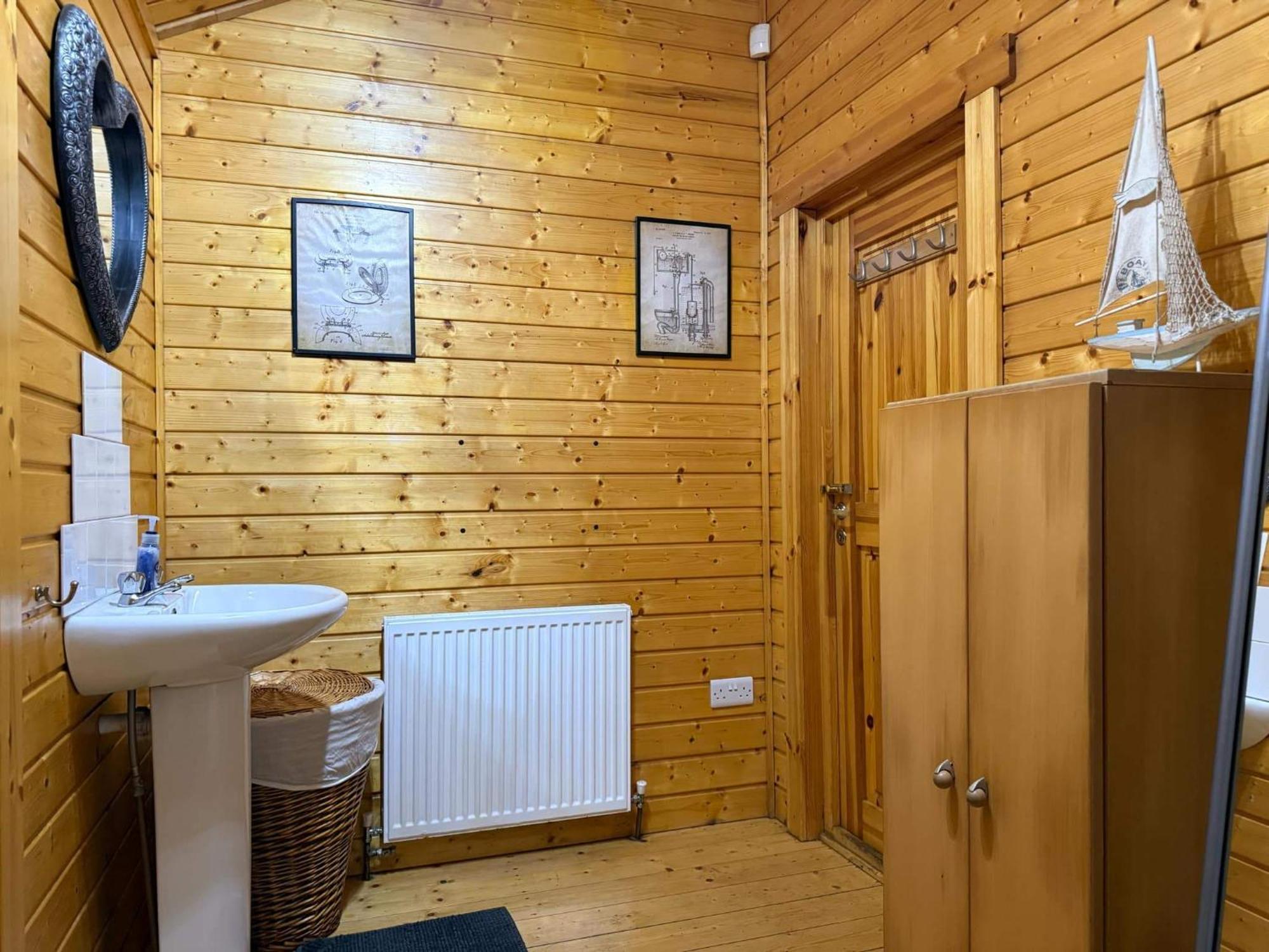Impeccable 1-Bed House In Retford Close To A1 Exterior photo